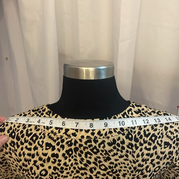 BCBG leopard wrap dress size small - Picture 8 of 13